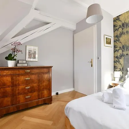 Envole Moi Vers La Lune - 4 Guests - 2 Bedroom - شقة